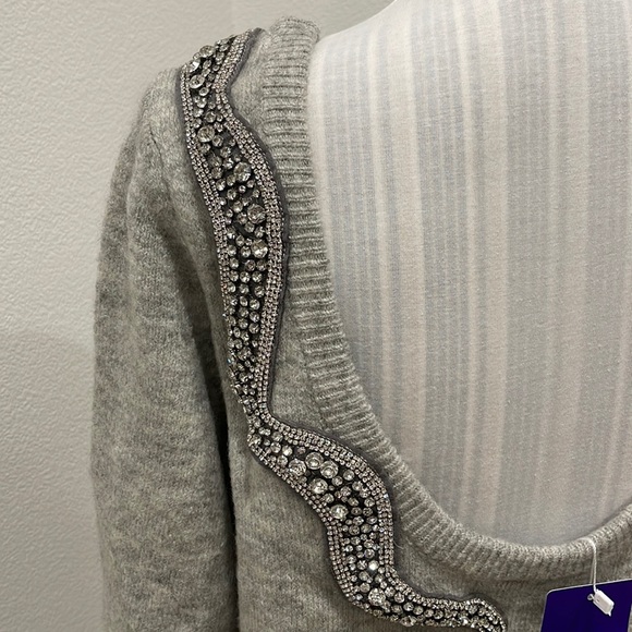 New sweater. Available Size S/M and M/L - Picture 5 of 11